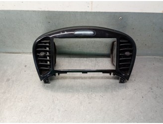 Recambio de consola para nissan juke (f15) 1.5 dci referencia OEM IAM 68260BX80A 68260BX80A 