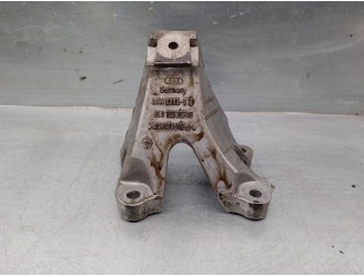 Replacement engine mount for Audi A4 Avant (8E) 2.7 V6 24V TDI OEM IAM reference 8E0199307AB 