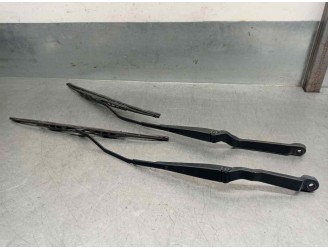 Recambio de brazo limpia delantero derecho para mg serie 200 (rf) 1.4 16v cat referencia OEM IAM   