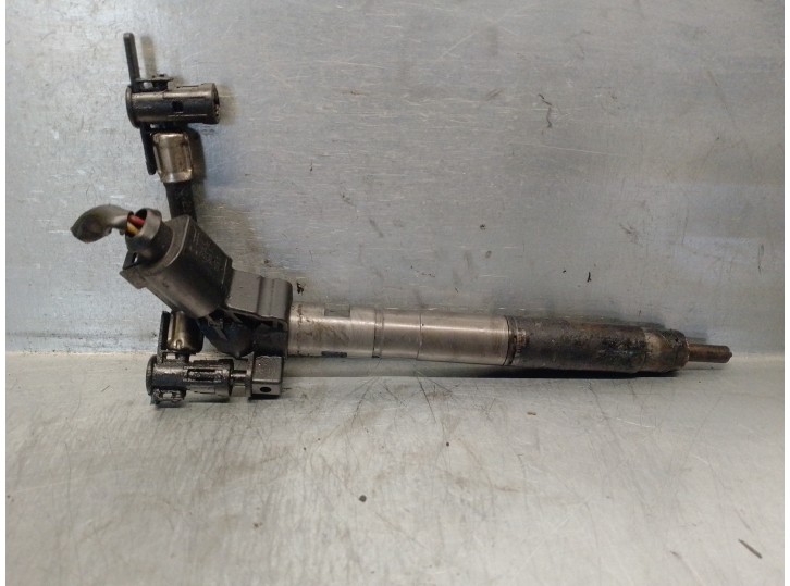 Recambio de inyector para audi a4 avant (8e) 2.7 v6 24v tdi referencia OEM IAM 0986435388 0986435388 BOSCH