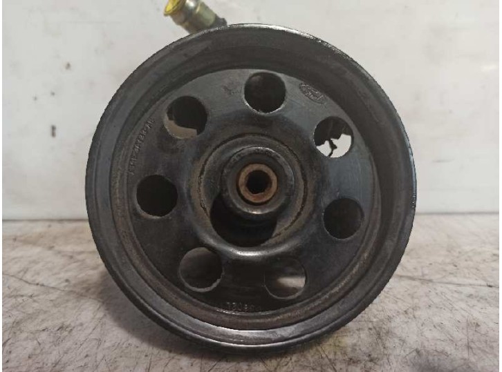 Replacement power steering pump for Ford Mondeo saloon (GD) 1.8 16V CAT OEM IAM reference 3049841 