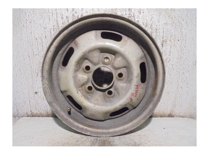 Recambio de llanta para hyundai h 100 2.5 diesel referencia OEM IAM 529104404 R145JX14-40 HIERRO