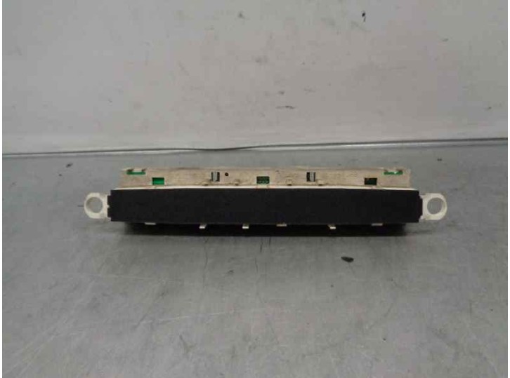 Recambio de pantalla multifuncion para renault twingo (co6) 1.2 referencia OEM IAM 7700820023 