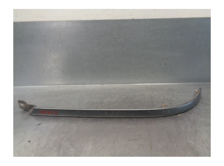 Recambio de cerquillo faro para audi 80 (811/813) 1.8 referencia OEM IAM 8A0853207A  