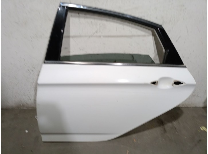 Recambio de puerta trasera izquierda para hyundai i40 i (vf) 1.7 crdi referencia OEM IAM 770033Z300 770033Z300 