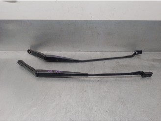 Recambio de brazo limpia delantero derecho para peugeot 508 business line referencia OEM IAM 9686437780 9686437680 BOSCH