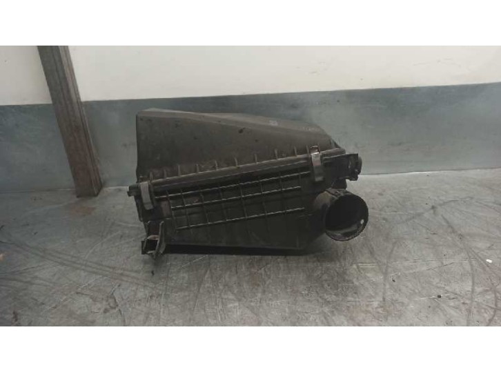 Replacement air filter housing for Mitsubishi Carisma Saloon 5 (DA0) 1.9 Di-D CAT OEM IAM reference 