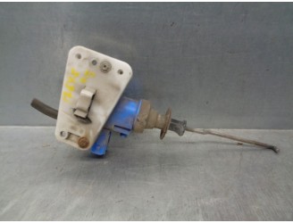 Recambio de motor cierre centralizado delantero izquierdo para audi 80 (811/813) 1.8 referencia OEM IAM 893862123  