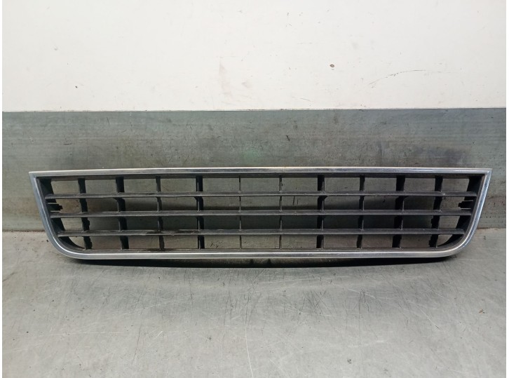 Recambio de rejilla paragolpes delantero para audi a6 c5 (4b2, 4b4) 2.4 referencia OEM IAM 4B0807683L 4B0807683L 