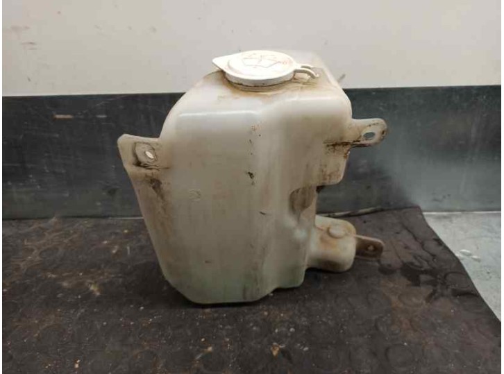 Recambio de deposito limpia para mitsubishi l 200 (k6/7) 2.5 td cat referencia OEM IAM MR300839  