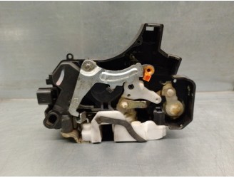 Recambio de cerradura puerta delantera derecha para mitsubishi colt berlina 3 (cz) 1.3 atlantis referencia OEM IAM 5715A136 2 PI