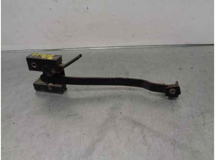 Recambio de retenedor puerta para renault rapid/express (f40) 1.9 diesel referencia OEM IAM 7700823337  