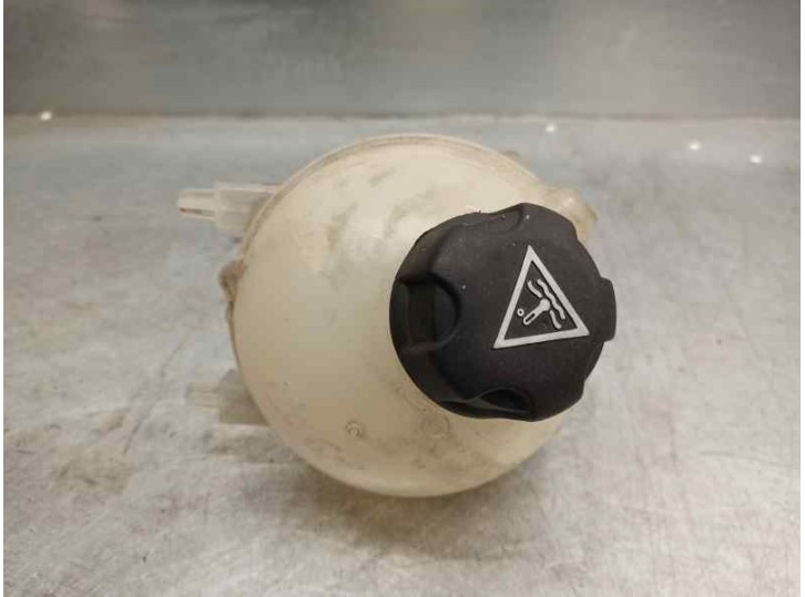 Recambio de deposito expansion para peugeot 3008 1.6 e-hdi fap referencia OEM IAM 9684527680  