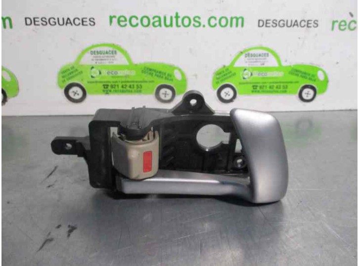 Replacement front right interior door handle for Hyundai Santa Fe (BM) 2.2 CRDi CAT OEM IAM reference 82623CM000 