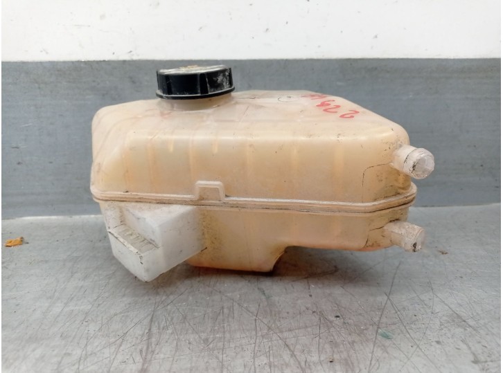 Recambio de deposito expansion para ford ecosport 1.5 ecoblue tdci referencia OEM IAM 8V218K218AB 1513111 