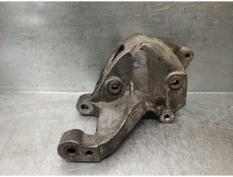 Recambio de soporte bomba inyeccion para volkswagen golf iii berlina (1h1) 2.0 referencia OEM IAM 028145523A  