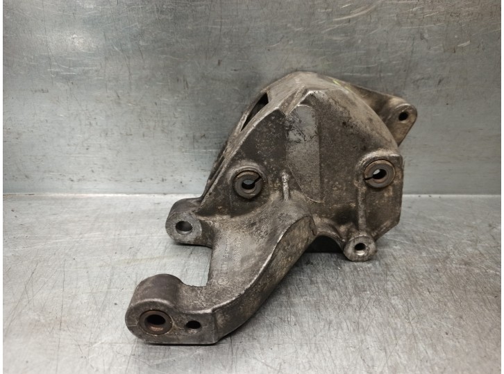 Recambio de soporte bomba inyeccion para volkswagen golf iii berlina (1h1) 2.0 referencia OEM IAM 028145523A 