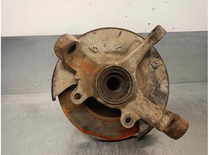 Recambio de mangueta delantera derecha para isuzu trooper 2.8 turbodiesel referencia OEM IAM 8089679503  