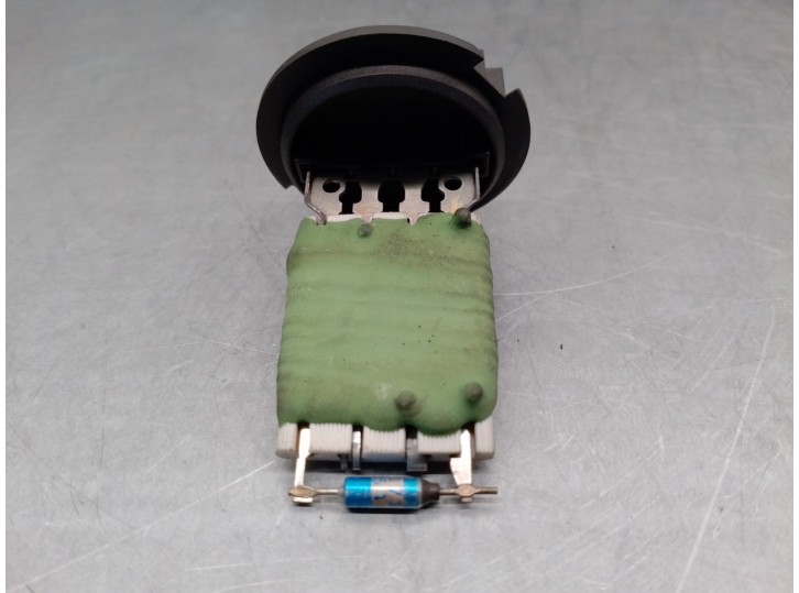 Recambio de resistencia calefaccion para mitsubishi colt berlina 3 (cz) 1.3 atlantis referencia OEM IAM 7801A099  