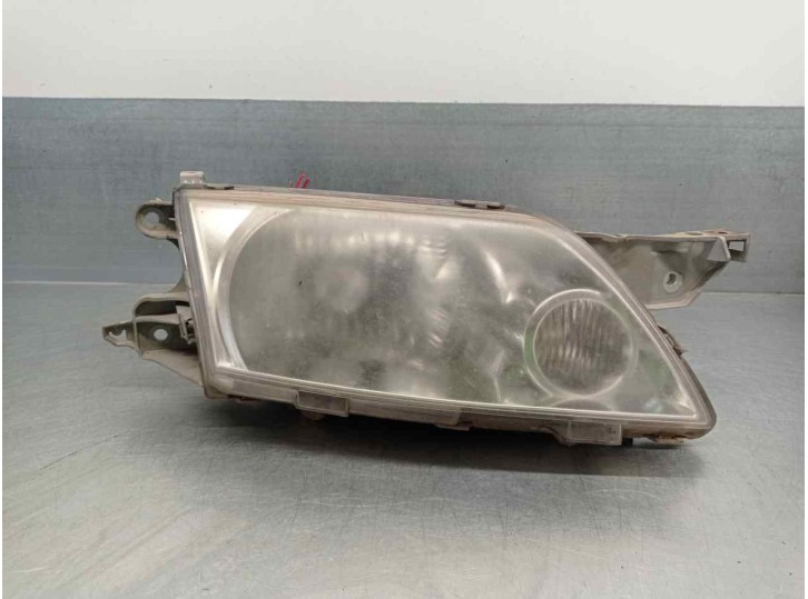 Recambio de faro derecho para mazda premacy (cp) 2.0 turbodiesel cat referencia OEM IAM CB81510K0A 5 PUERTAS