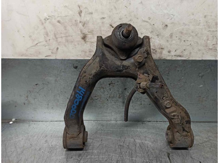 Recambio de brazo suspension superior delantero derecho para mitsubishi montero (v60/v70) 3.2 di-d cat referencia OEM IAM MR4967