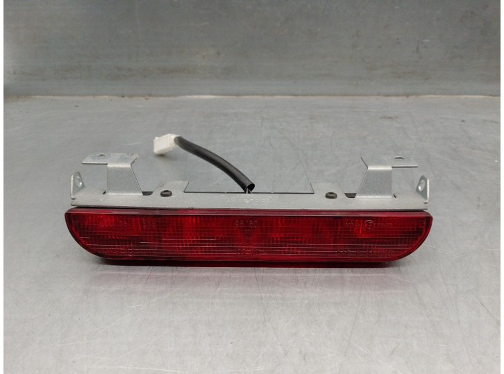 Recambio de luz central de freno para mitsubishi colt berlina 3 (cz) 1.3 atlantis referencia OEM IAM MR957377  