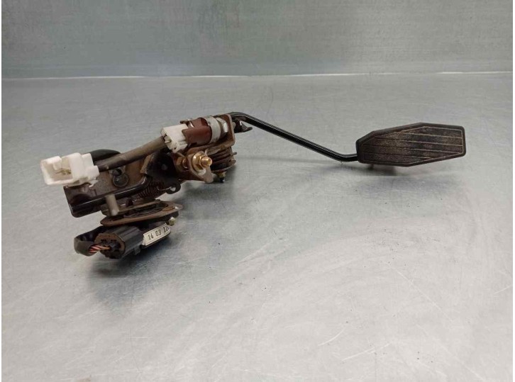 Recambio de potenciometro pedal para mazda premacy (cp) 2.0 turbodiesel cat referencia OEM IAM CB6641600 