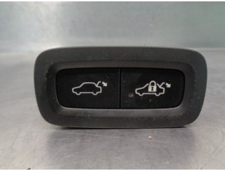 Recambio de mando para volvo xc60 referencia OEM IAM 31674801  