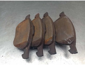 Replacement brake pads for Mazda 5 Saloon (CR) 2.0 Turbodiesel CAT OEM IAM reference 
