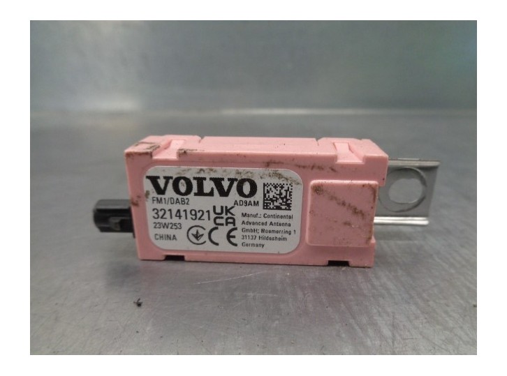 Recambio de antena para volvo xc60 referencia OEM IAM 32141921 