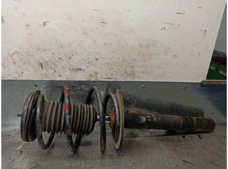 Replacement front right shock absorber for BMW 7 Series (E38) 3.0 V8 cat OEM IAM reference 31311091570 