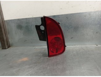 Recambio de faro antiniebla trasero izquierdo para renault espace iv (jk0) 2.2 dci turbodiesel referencia OEM IAM 8200027155 