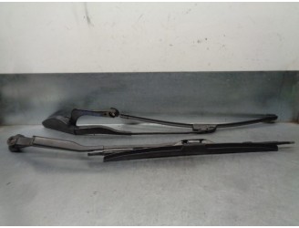 Recambio de brazo limpia delantero derecho para bmw serie 7 (e38) 3.0 v8 cat referencia OEM IAM 