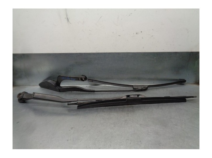 Recambio de brazo limpia delantero derecho para bmw serie 7 (e38) 3.0 v8 cat referencia OEM IAM   