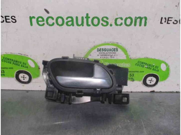 Recambio de maneta interior trasera derecha para peugeot 208 style referencia OEM IAM 96555516VV  