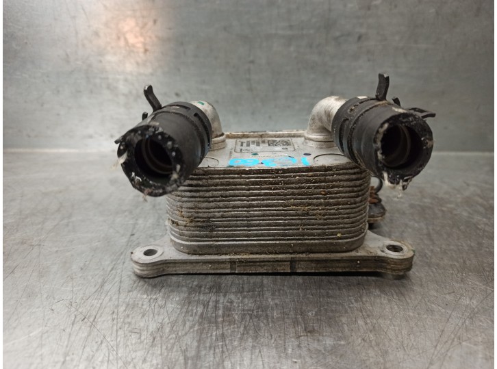 Recambio de enfriador aceite motor para renault clio iv 0.9 referencia OEM IAM 213052032R 