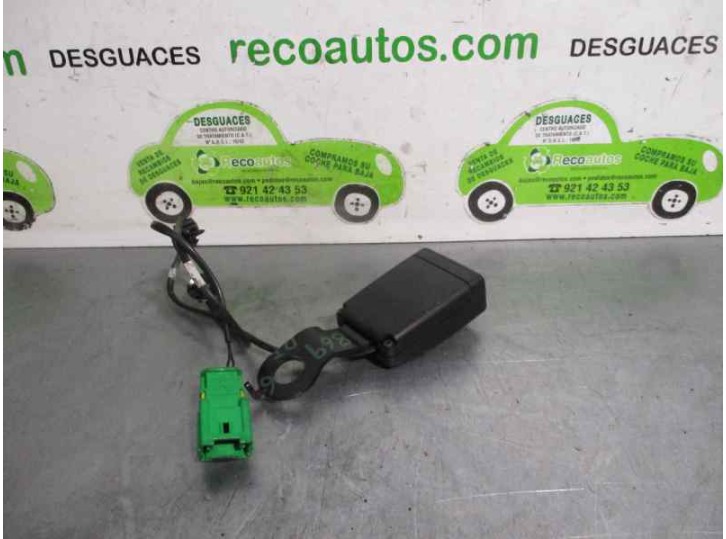 Recambio de enganche cinturon delantero izquierdo para dacia sandero ii 1.5 dci diesel referencia OEM IAM 878172680R  