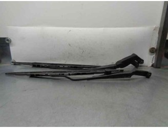 Recambio de brazo limpia delantero derecho para mercedes-benz clase s (w220) berlina 5.0 v8 24v cat referencia OEM IAM A22082035