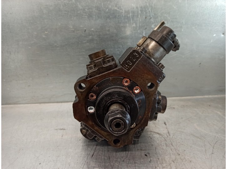 Recambio de bomba inyeccion para hyundai h 1 2.5 crdi cat referencia OEM IAM 331004A410 0445010118 BOSCH