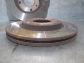 Replacement front brake disc for Citroën Xsara saloon 1.9 diesel OEM IAM reference 