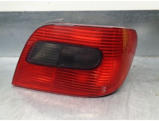 Recambio de piloto trasero derecho para citroën xsara berlina 1.9 diesel referencia OEM IAM 6351P0 5 PUERTAS