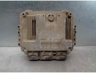 Recambio de centralita motor uce para nissan primera berlina (p12) 1.9 16v turbodiesel cat referencia OEM IAM 23710AW37A 0281011