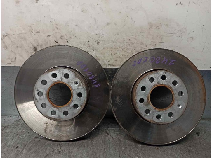 Replacement front brake disc for Skoda Octavia Saloon (1Z3) 2.0 TDI OEM IAM reference 