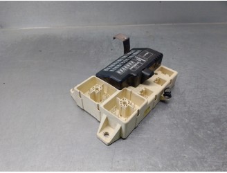 Recambio de caja reles / fusibles para jaguar s-type 2.7 v6 diesel cat referencia OEM IAM 6R8T14A067AA  