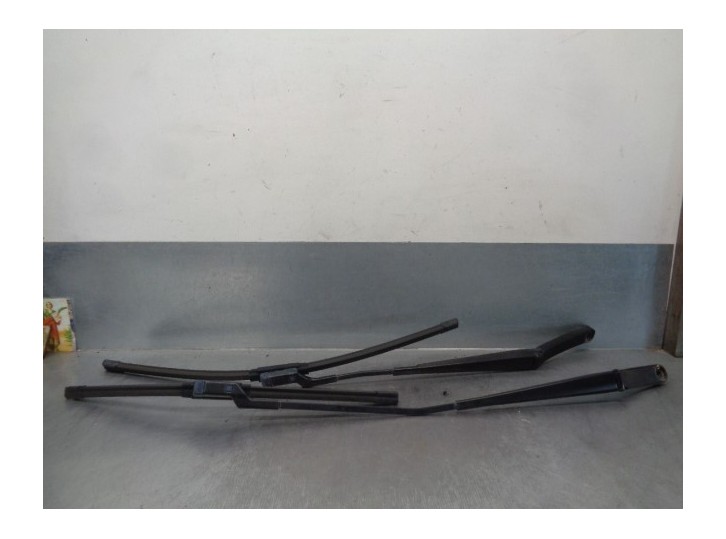 Recambio de brazo limpia delantero derecho para volkswagen cc (358) tdi referencia OEM IAM 3C8955409B 3C8955410B 