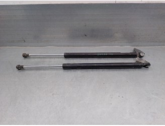 Replacement trunk / tailgate dampers for Mazda CX-7 (ER) 2.2 Turbodiesel CAT OEM IAM reference EG2162620C 