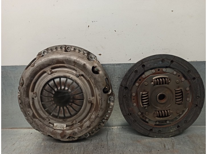 Recambio de kit embrague para ford focus berlina (cap) 1.6 ti-vct cat referencia OEM IAM 3M517563AH  