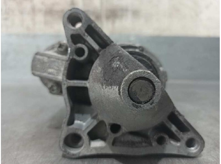 Recambio de motor arranque para citroën xsara berlina 2.0 hdi referencia OEM IAM M001T80082  