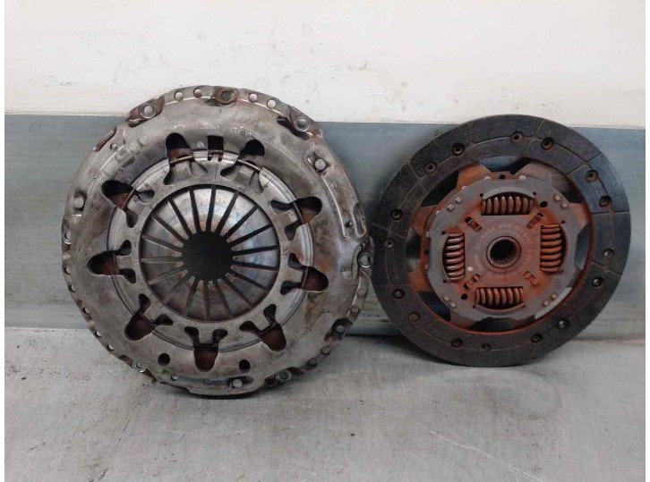 Recambio de kit embrague para seat toledo (5p2) 1.6 referencia OEM IAM 036141032H 122042210 LUK