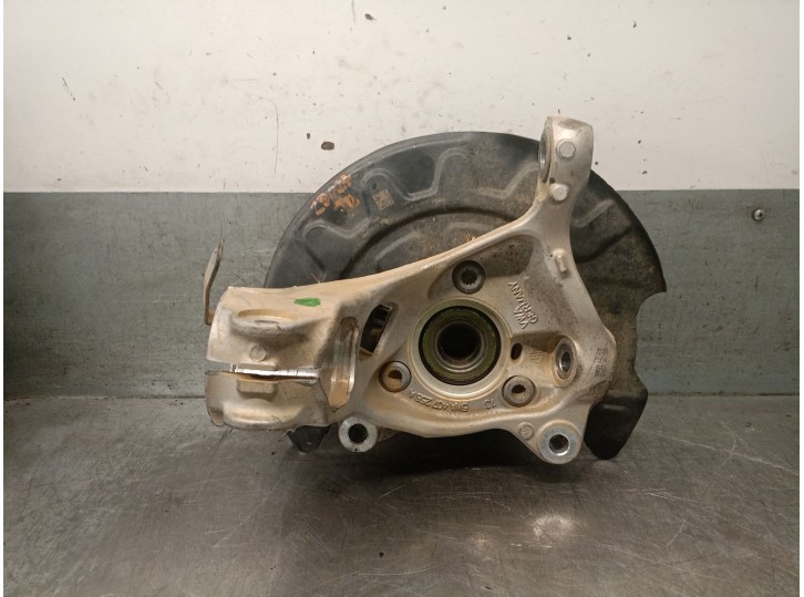 Replacement front right steering knuckle for Cupra Formentor (KM7, KMP) 1.5 TSI OEM IAM reference 5WA407258A 5WA407254A 
